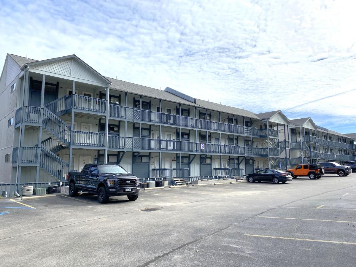 B Lakefront! Remodeled, Boat Slip, Patio Views, Pool, Boat Ramp, Wifi Osage Beach Luaran gambar