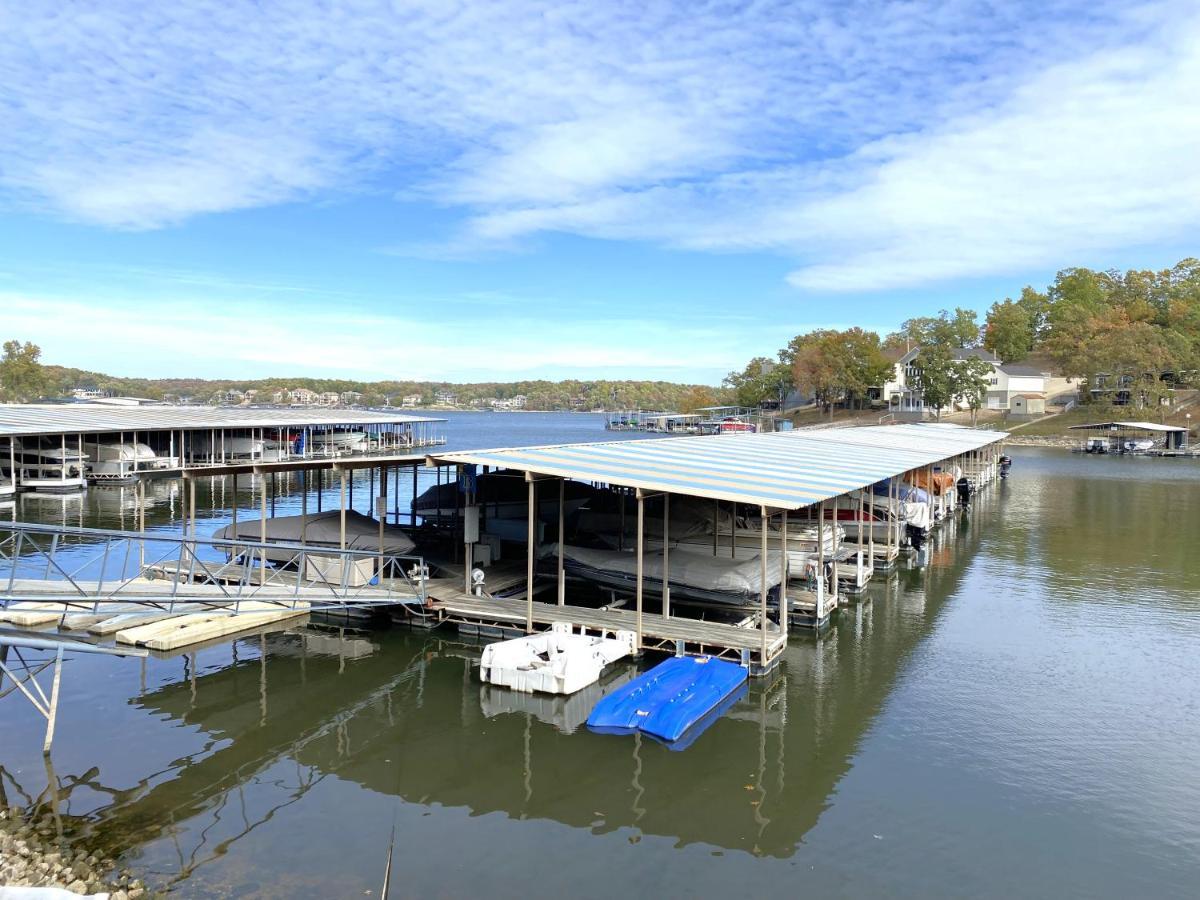 B Lakefront! Remodeled, Boat Slip, Patio Views, Pool, Boat Ramp, Wifi Osage Beach Luaran gambar