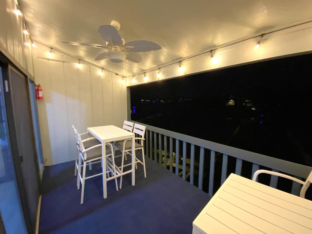 B Lakefront! Remodeled, Boat Slip, Patio Views, Pool, Boat Ramp, Wifi Osage Beach Luaran gambar