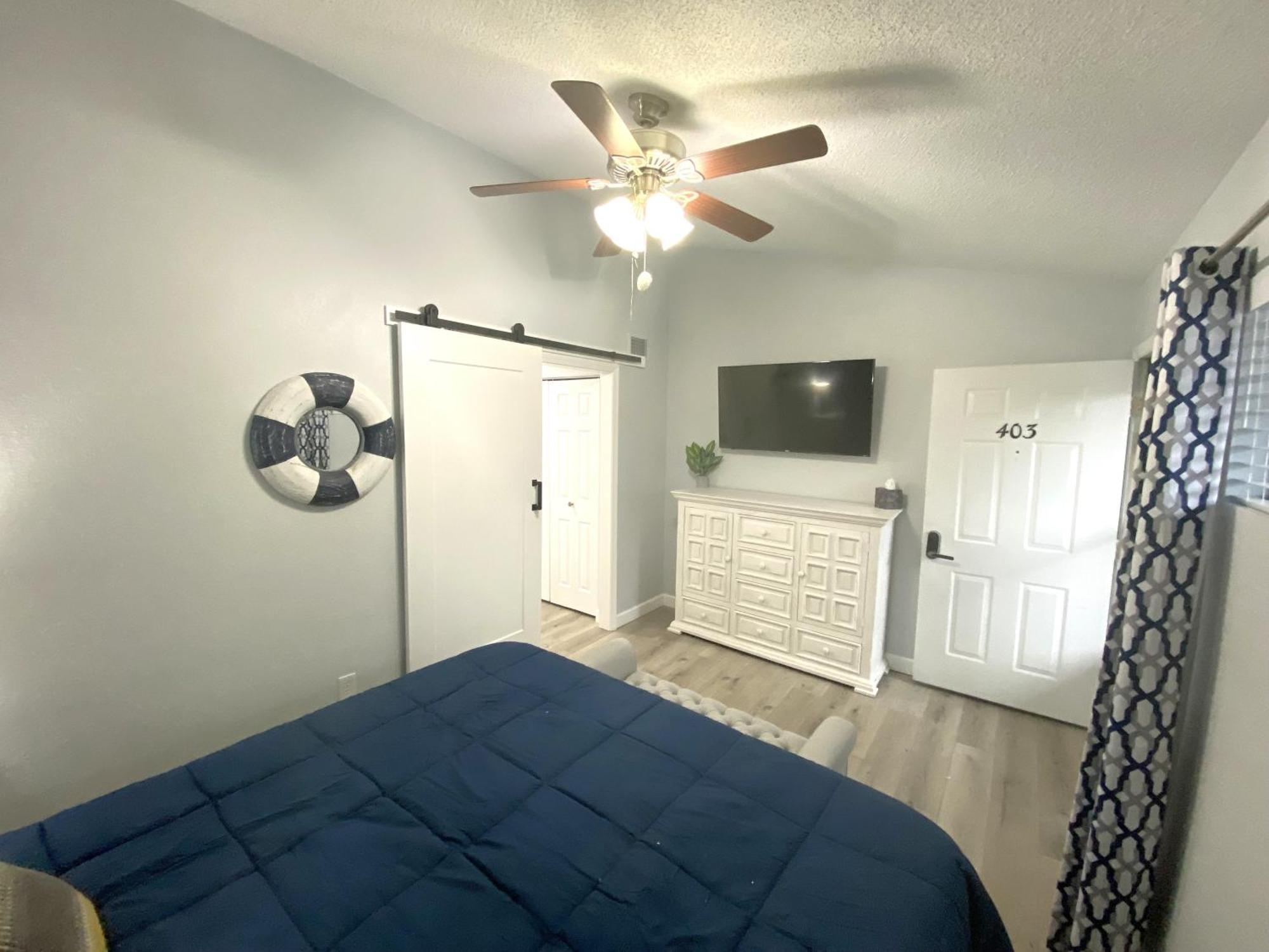 B Lakefront! Remodeled, Boat Slip, Patio Views, Pool, Boat Ramp, Wifi Osage Beach Luaran gambar