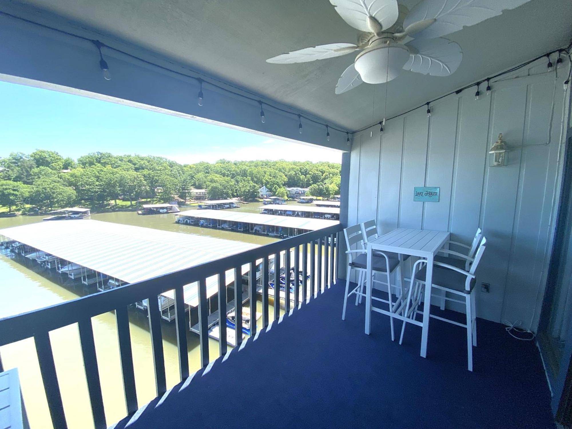 B Lakefront! Remodeled, Boat Slip, Patio Views, Pool, Boat Ramp, Wifi Osage Beach Luaran gambar