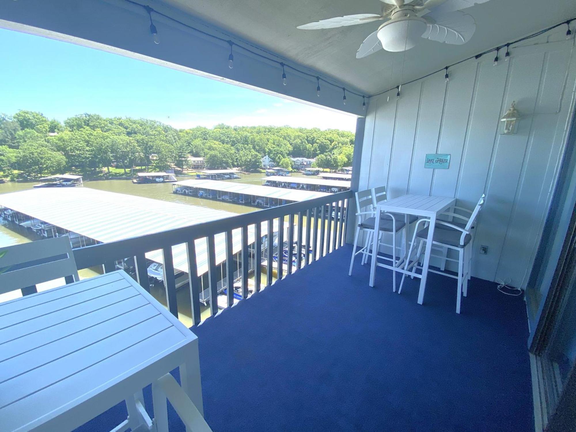 B Lakefront! Remodeled, Boat Slip, Patio Views, Pool, Boat Ramp, Wifi Osage Beach Luaran gambar